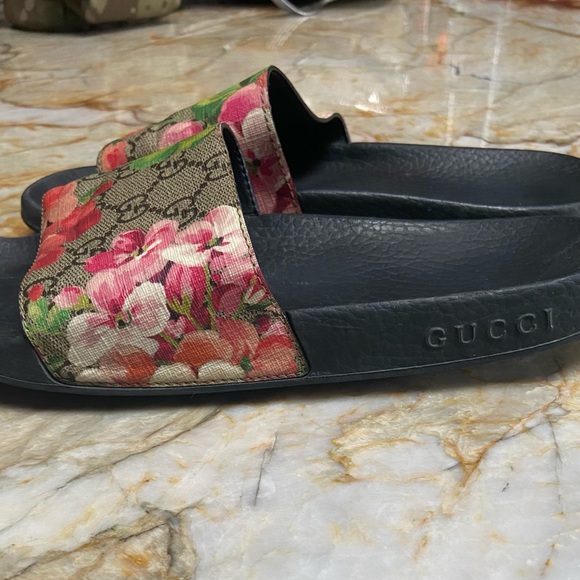 Gucci bloom slides size 7.5 - Picture 5 of 6